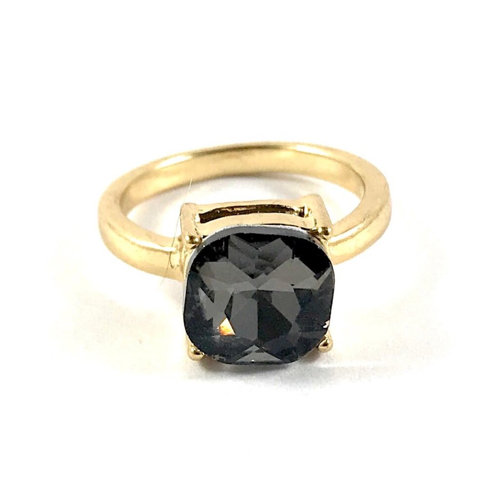 Pretty Gold Tone Rhinestone Ring Size 8